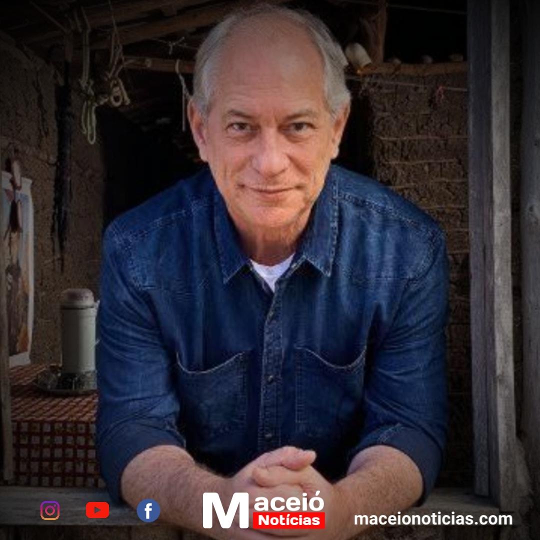 Ciro Gomes realiza palestra em Maceió abordando cidadania e políticas públicas