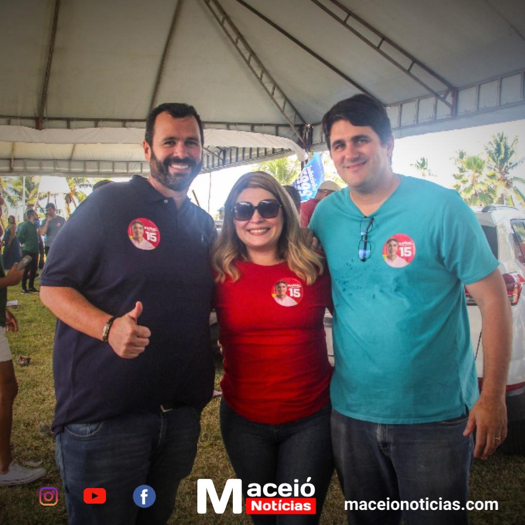 Vereador Fernando Holanda recebe apoio da Vice-Prefeita Gaby Ronalsa em Mega Adesivaço