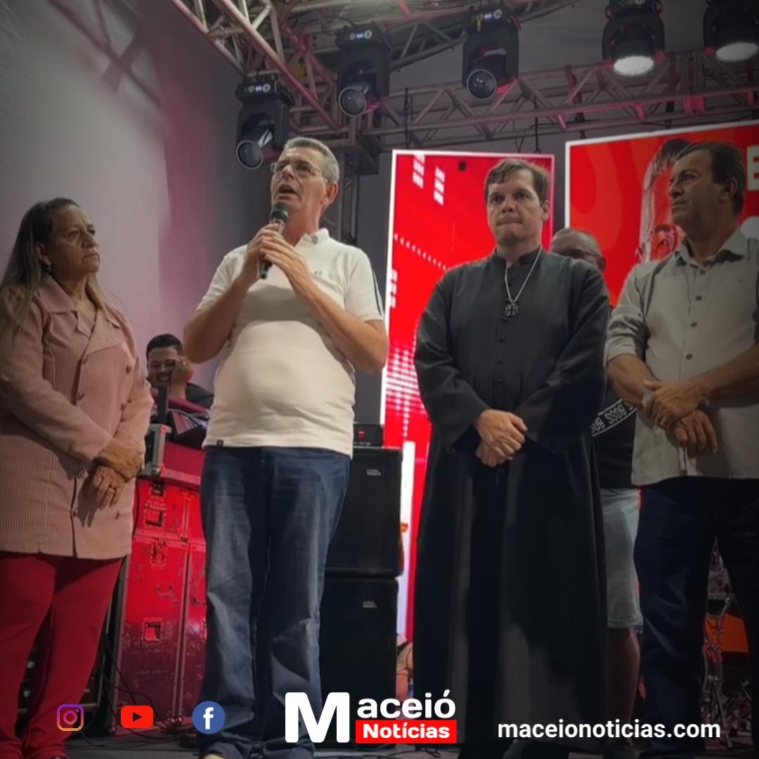 Grande festa no Povoado Roçadinho em comemoração à vitória de Geo Cruz, 26/10