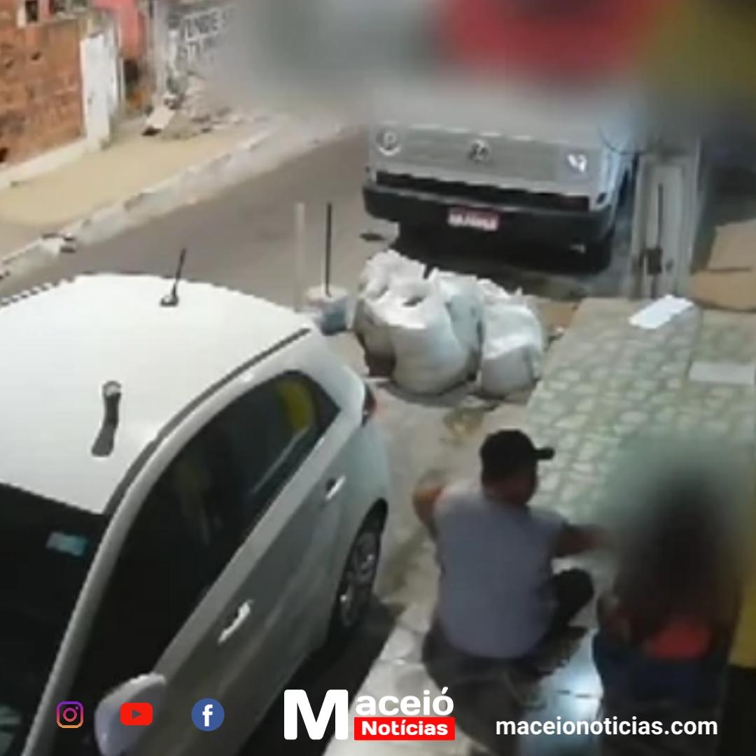 Suspeito é preso por tentativa de est3pro a mulher em via pública no Jacintinho.