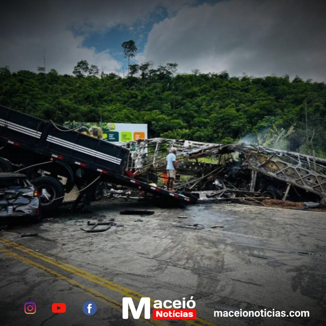 Acidente mortal em MG: maior tragédia em estradas federais desde 2007, segundo PRF