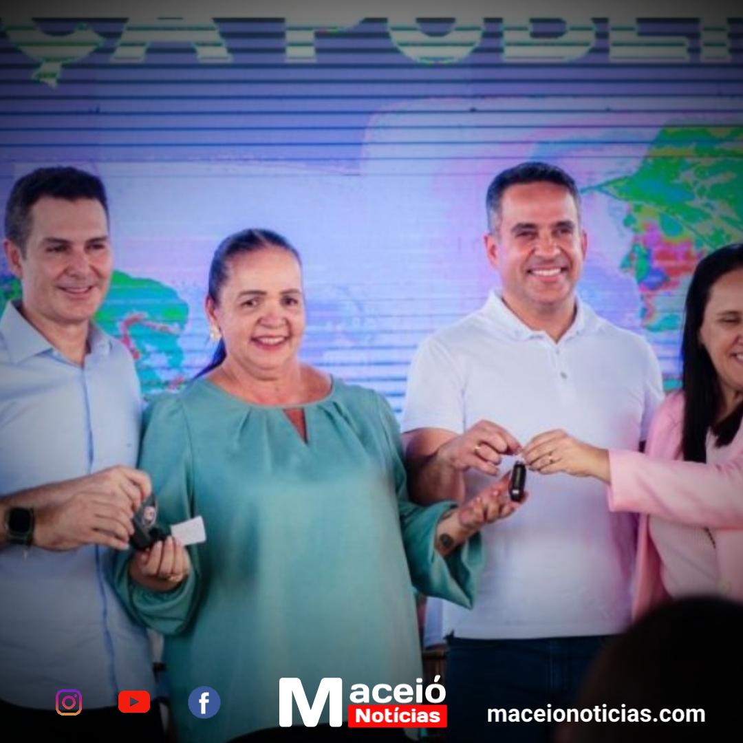 Paulo Dantas inaugura Cisp e entrega 250 casas em Santana do Ipanema