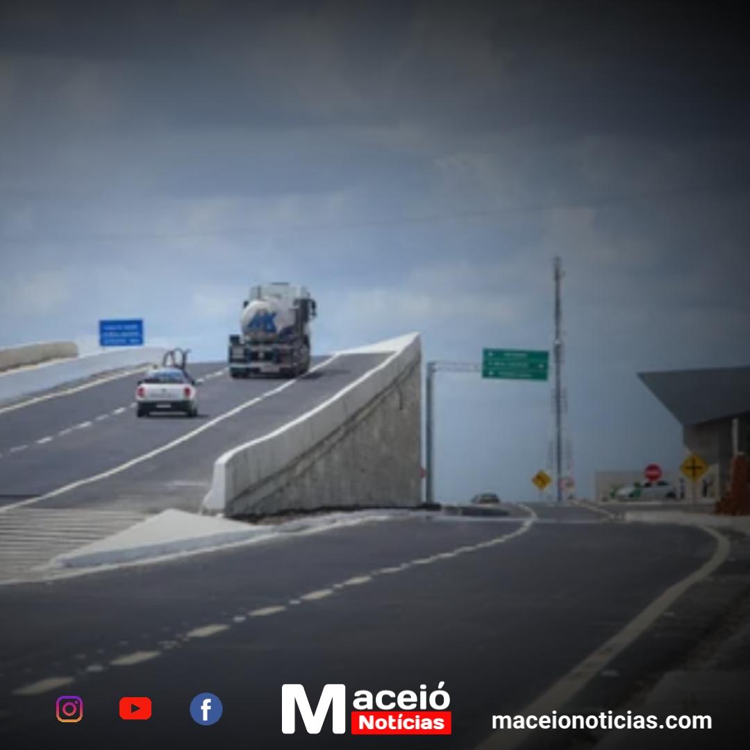 Renan Filho entrega viaduto e duplicação da BR-101 em Porto Real do Colégio