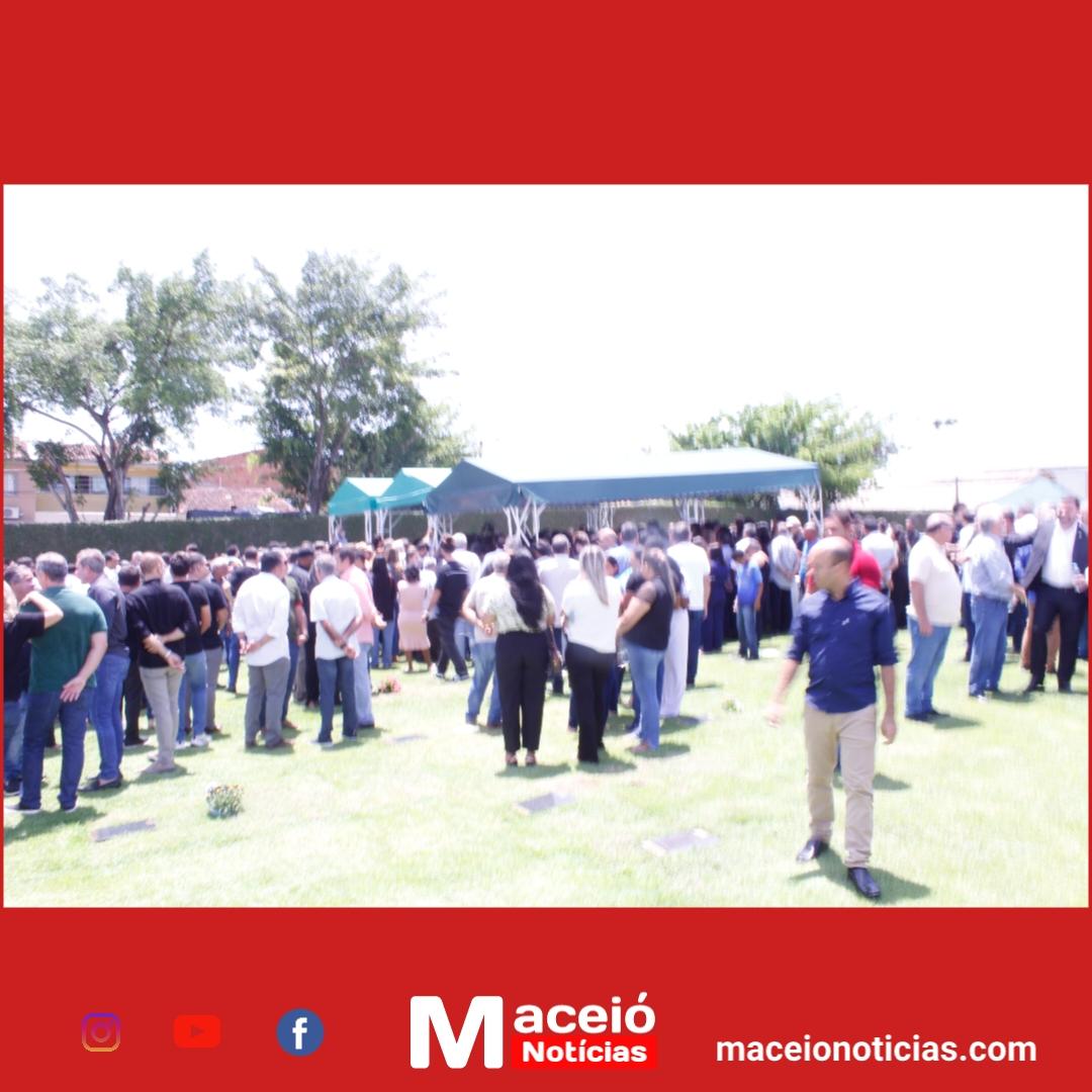 Último adeus: políticos e familiares se reúnem para velório de Biu de Lira em Maceió