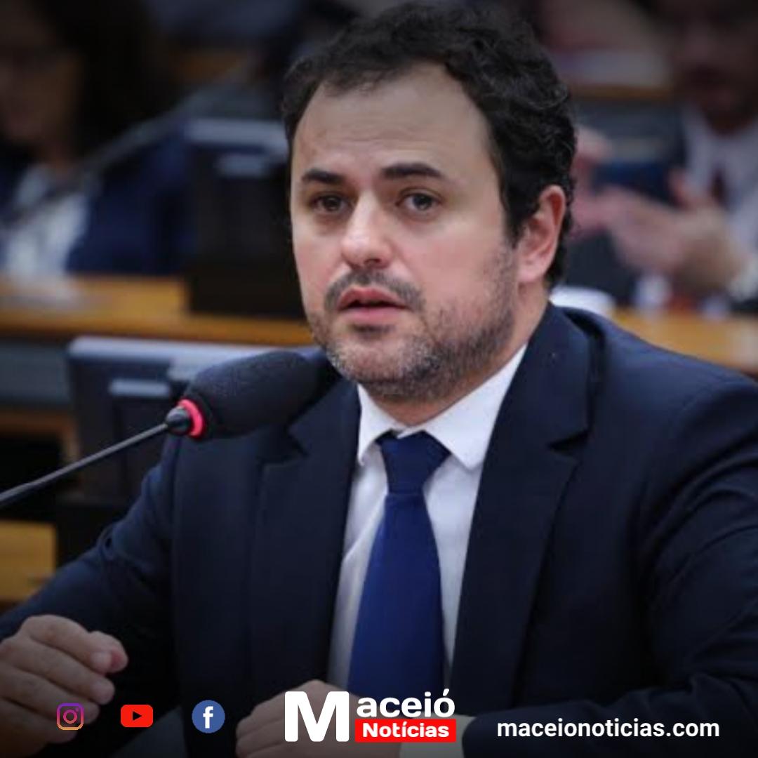 Glauber Braga é ouvido pela PF sobre emendas de comissão