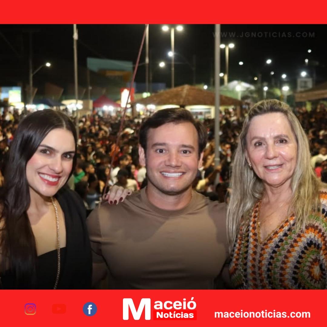 Festa de 65 anos agitou Flexeiras e prefeita celebrou com a galera