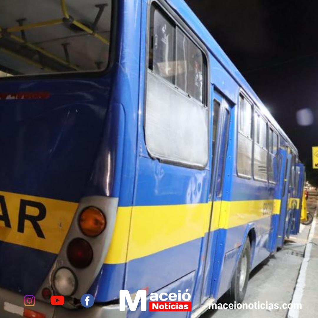 Justiça determina interrupção de repasse da Prefeitura para transporte escolar