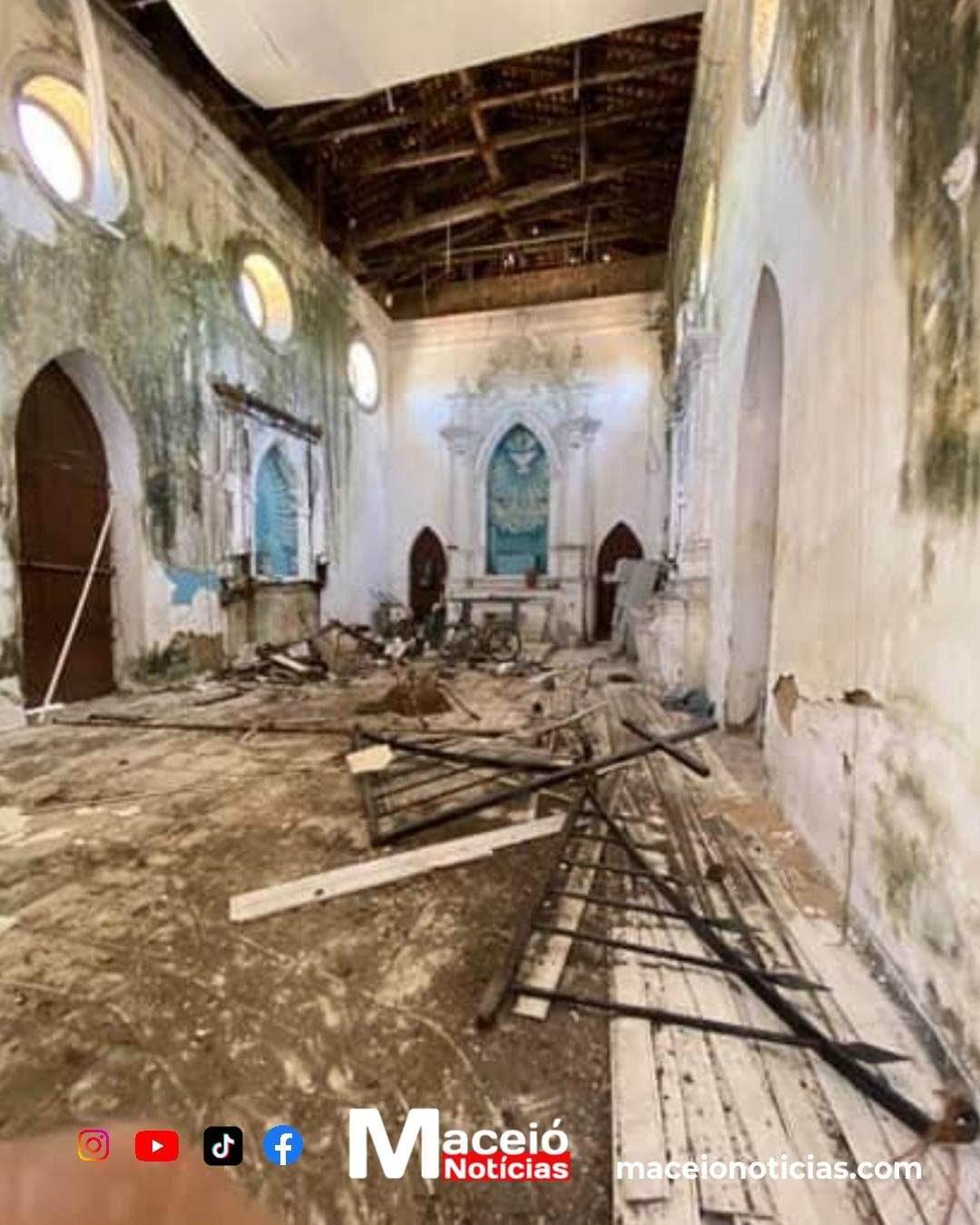Capela do Cemitério Nossa Senhora da Piedade está abandonada e causa indignação em Maceió