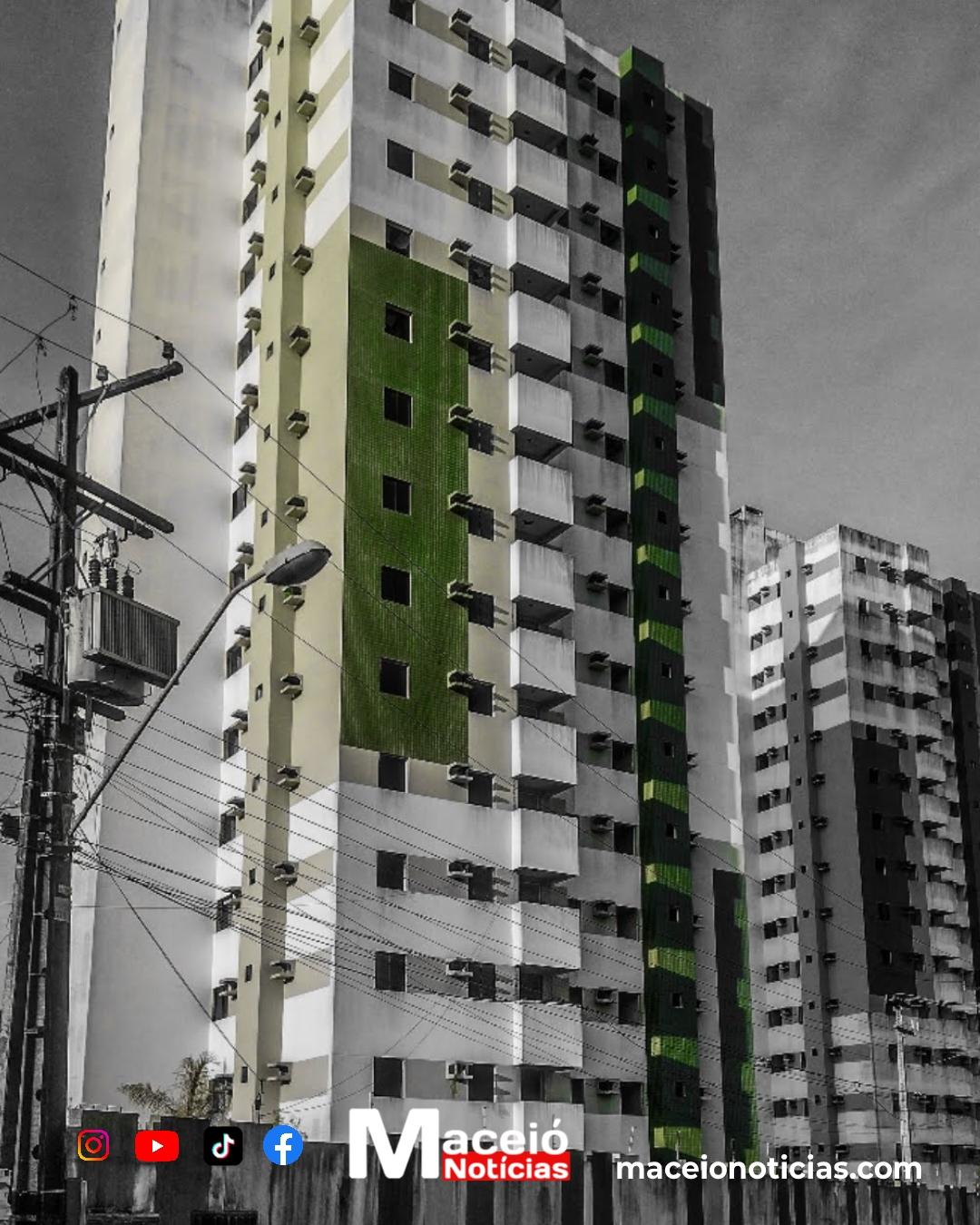 Oito anos depois, o chão parou de tremer, mas a conta ainda está sendo paga