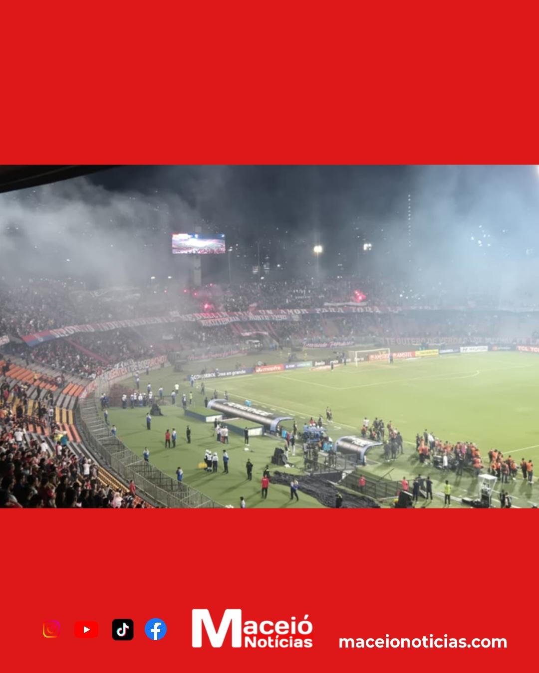 Partida entre Flamengo e Medellín é suspensa pela Conmebol após confusão na Colômbia