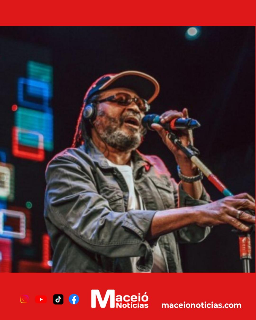 Edson Gomes é internado na UTI após mal-estar durante retorno de show