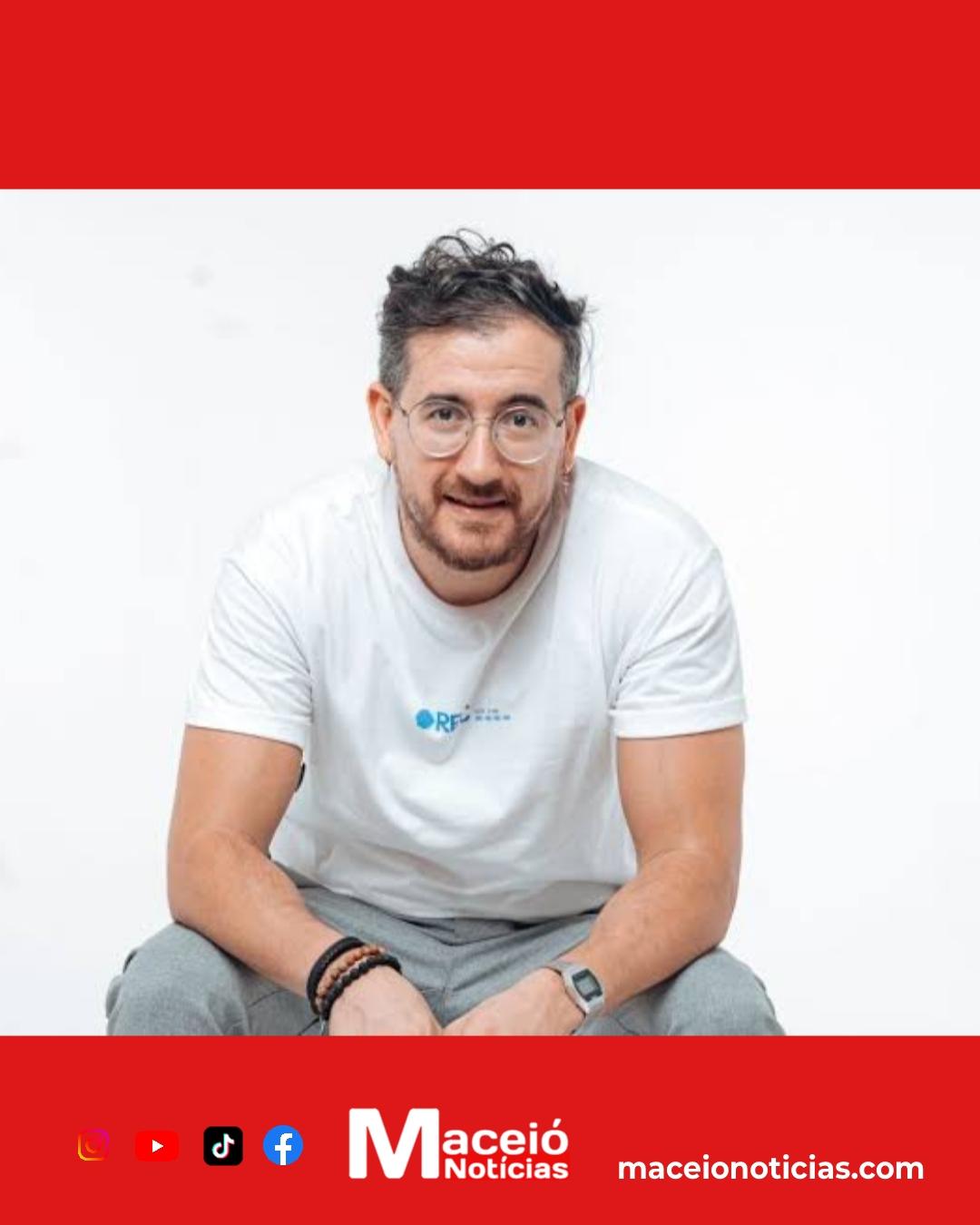 Transformando frustrações e dilemas em risadas, Afonso Padilha volta a Maceió com seu novo show