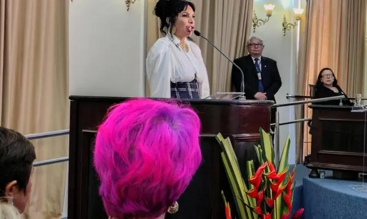 Aninha Monteiro é homenageada na ALE pelo trabalho na divulgação do turismo 