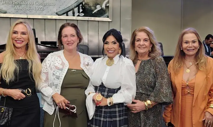 Aninha Monteiro é homenageada na ALE pelo trabalho na divulgação do turismo 