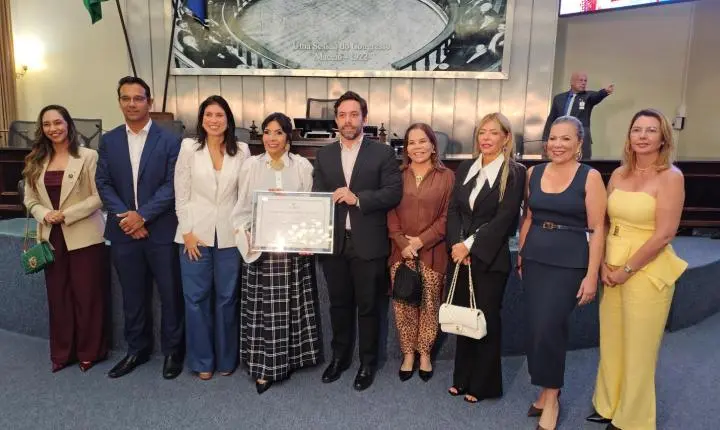 Aninha Monteiro é homenageada na ALE pelo trabalho na divulgação do turismo 