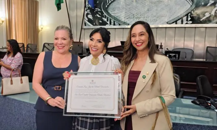 Aninha Monteiro é homenageada na ALE pelo trabalho na divulgação do turismo 