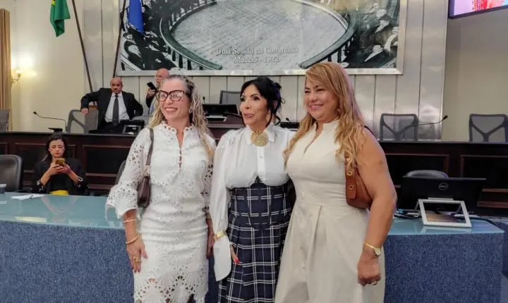 Aninha Monteiro é homenageada na ALE pelo trabalho na divulgação do turismo 