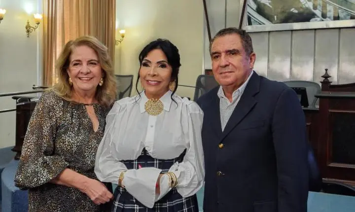 Aninha Monteiro é homenageada na ALE pelo trabalho na divulgação do turismo 