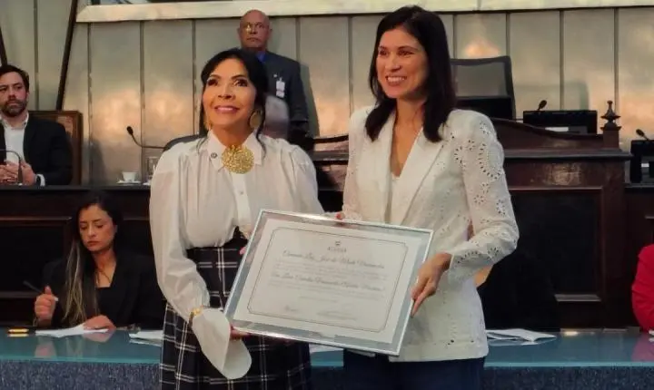 Aninha Monteiro é homenageada na ALE pelo trabalho na divulgação do turismo 