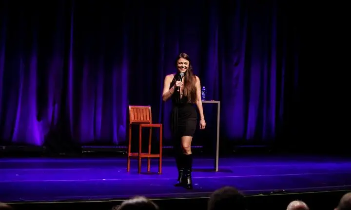 Bruna Louise apresenta show comemorativo de 15 anos em Maceió e Arapiraca