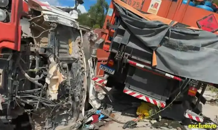 Colisão entre caminhões deixa motorista ferido e interdita trecho da AL-105 em Maceió