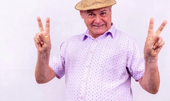 Com duas apresentações, Zé Lezin volta a Maceió com espetáculo “Tbt do Matuto”