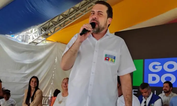 Desenrola Brasil é lançado em Maceió com presença de Boulos e grande participação popular