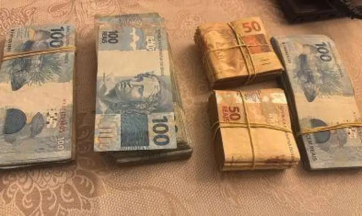 Dinheiro escondido em livro chama atenção da PF em investigação envolvendo grupo ligado a Sóstenes