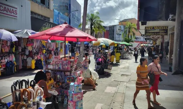 Feriado e jogo do Brasil alteram funcionamento de serviços em Maceió.