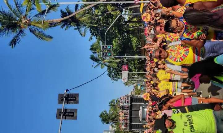Folia tomou conta da orla de Maceió com grandes blocos e atrações nacionais
