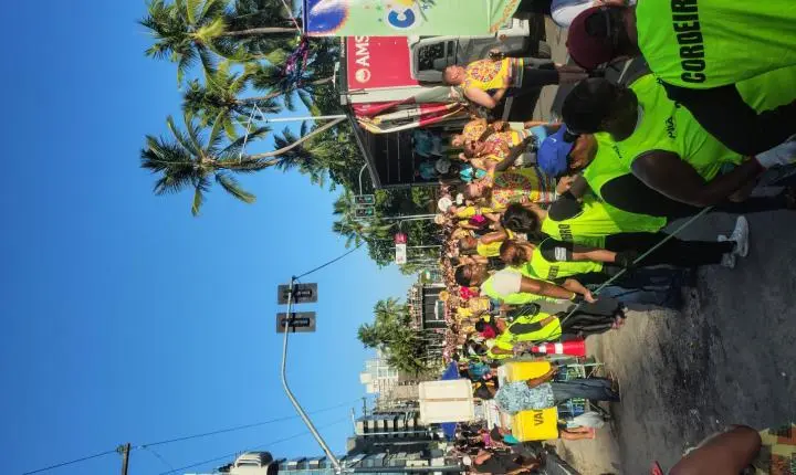 Folia tomou conta da orla de Maceió com grandes blocos e atrações nacionais