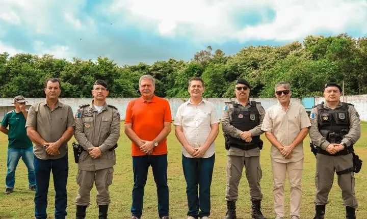 Géo Cruz e Paulo Dantas celebram entrega de 42 ruas pavimentadas e da Sala Saúde Até Você Digital em Ibateguara