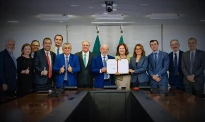 Governo federal zera imposto sobre compras internacionais de até US$ 50
