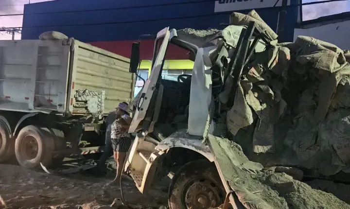 Grave engavetamento deixa três vítimas presas às ferragens na Levada, em Maceió