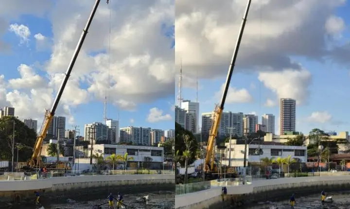 Guindastes retiram sacos do Riacho Salgadinho após chuvas reacenderem debate sobre eficácia da obra