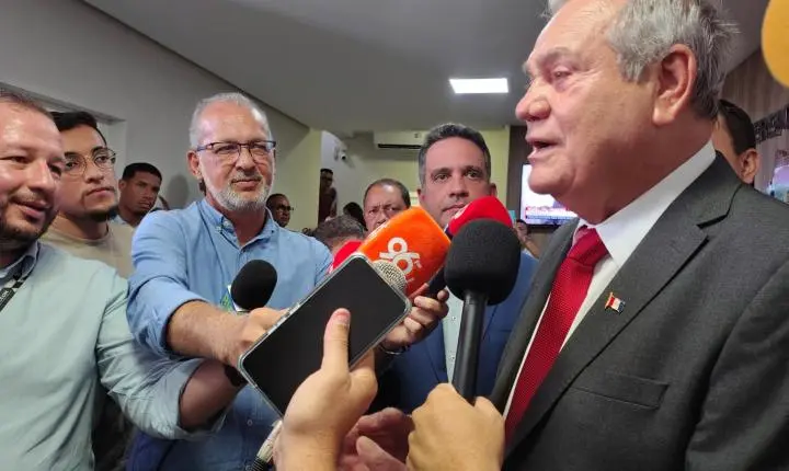 Homenagem em Rio Largo: Ronaldo Lessa recebe título de cidadão honorário em sessão solene