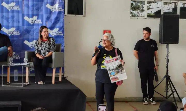 Jones Manoel defende aplicativo público, questiona a escala 6x1 e critica juros altos dos bancos em evento na UFAL