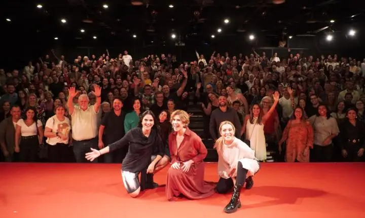 Júlia Rabello, Maria Clara Gueiros e Priscila Castello Branco chegam a Maceió com o espetáculo “Agora é que são elas”