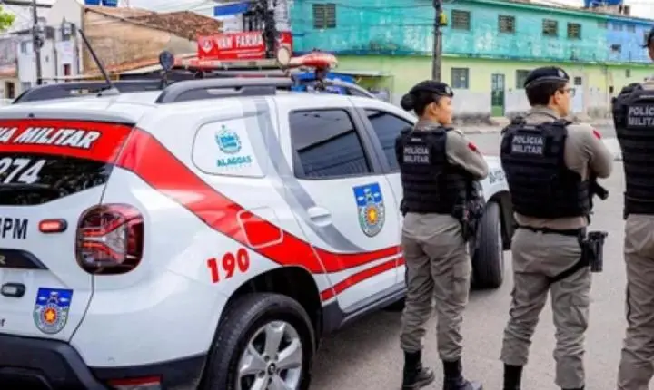 Mais de 19 kg de drogas são encontrados pela PM dentro de loja de celulares em Maceió