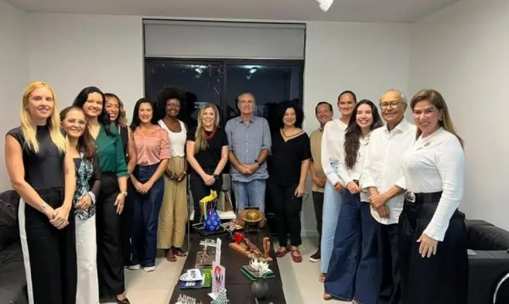MDB Mulher amplia debate sobre direitos e participação feminina em reunião com Renan Calheiros.