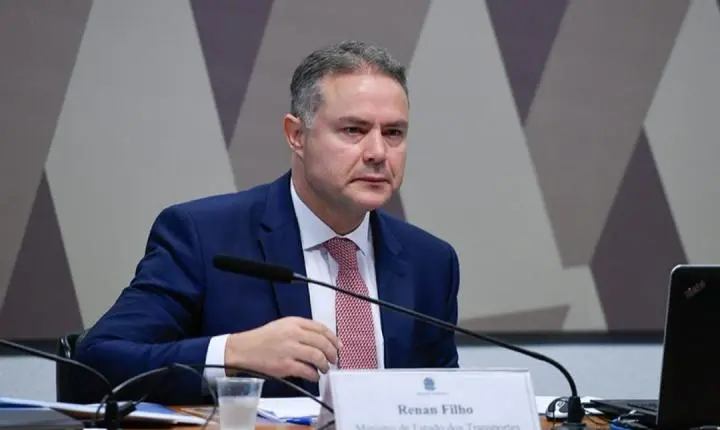 Movimento calculado: Renan Filho reassume no Senado e mira Palácio em Alagoas