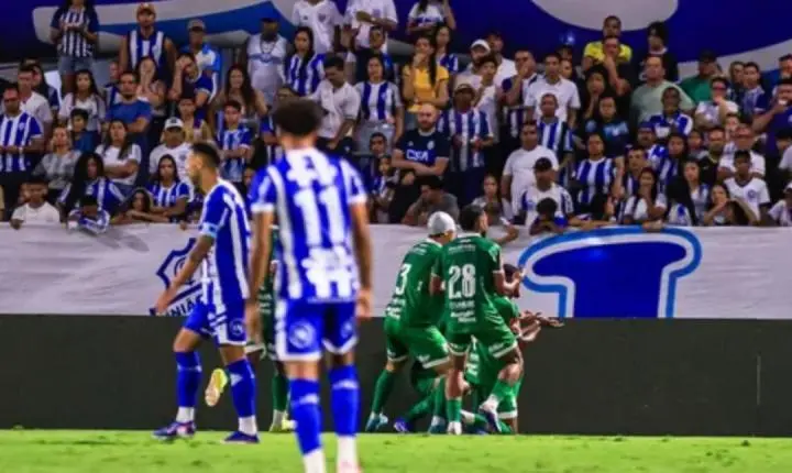 Noite amarga no Rei Pelé: CSA cai diante do Uberlândia e fica longe do acesso