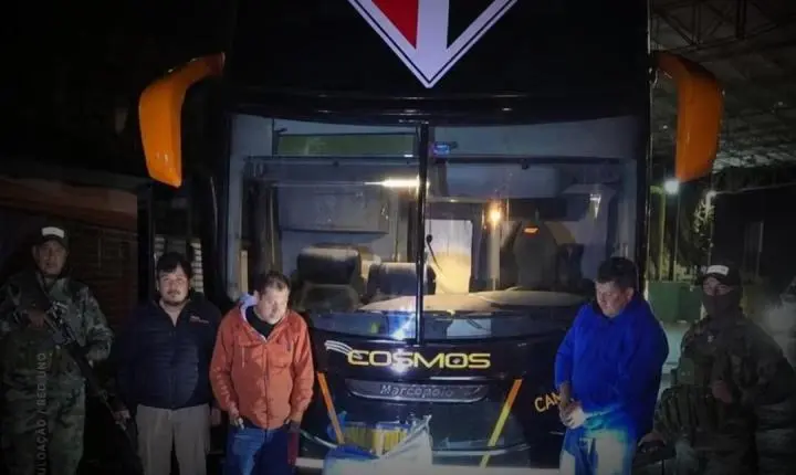 Ônibus que faria transporte do São Paulo na Bolívia é apreendido com 86 kg de maconha