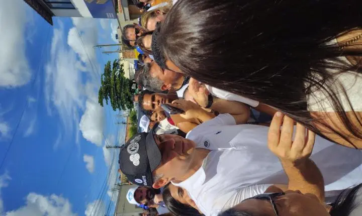 Renan Filho, Renan Calheiros e Paulo Dantas comandam adesivaço e caminhada em Arapiraca 