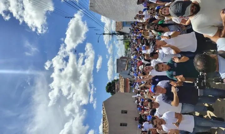 Renan Filho, Renan Calheiros e Paulo Dantas comandam adesivaço e caminhada em Arapiraca 
