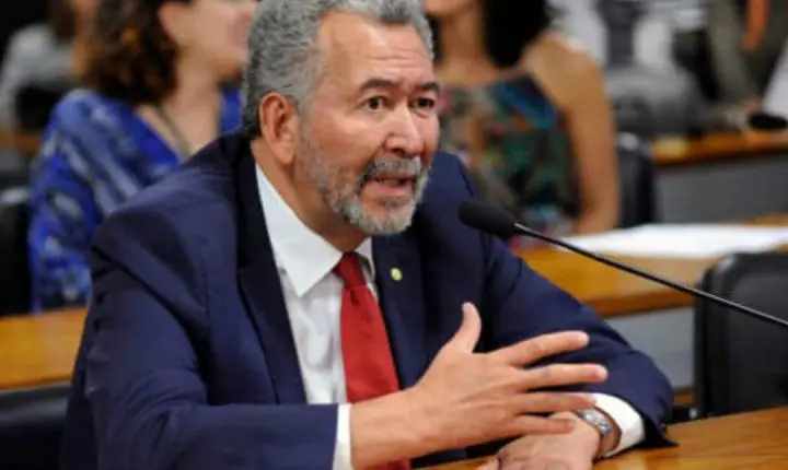 TSE bate o martelo e Paulão segue em Brasília: a cadeira, pelo visto, continua reservada